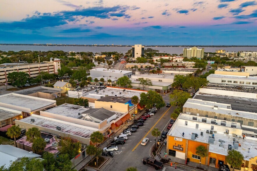 More Photos Of 820 E New Haven Ave, Melbourne Unknown For Lease