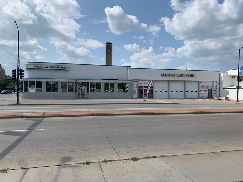 More Photos Of 533 E Walnut St, Green Bay Freestanding For Lease