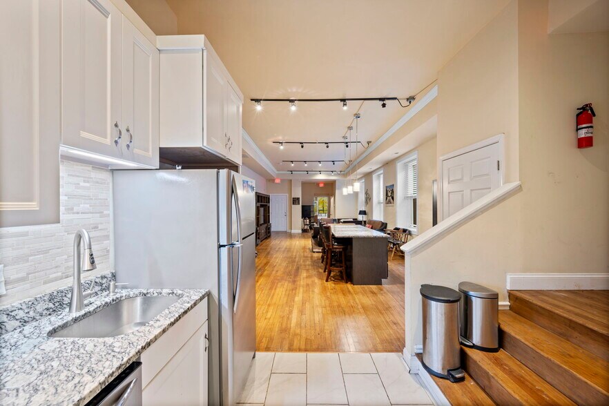 More Photos Of 338 N Charles St, Baltimore Storefront Retail Residential For Sale