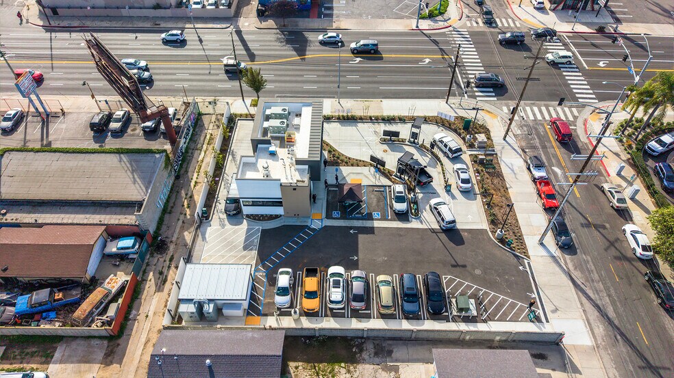 More Photos Of 215 W Pacific Coast Hwy, Wilmington Fast Food For Sale