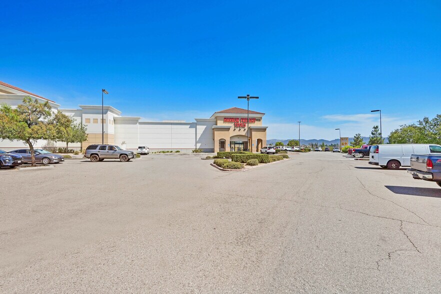 More Photos Of 40516 Murrieta Hot Springs Rd, Murrieta Freestanding For Sale