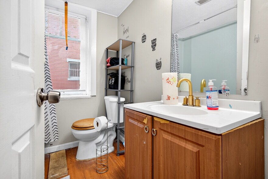 More Photos Of , Louisville Multifamily For Sale