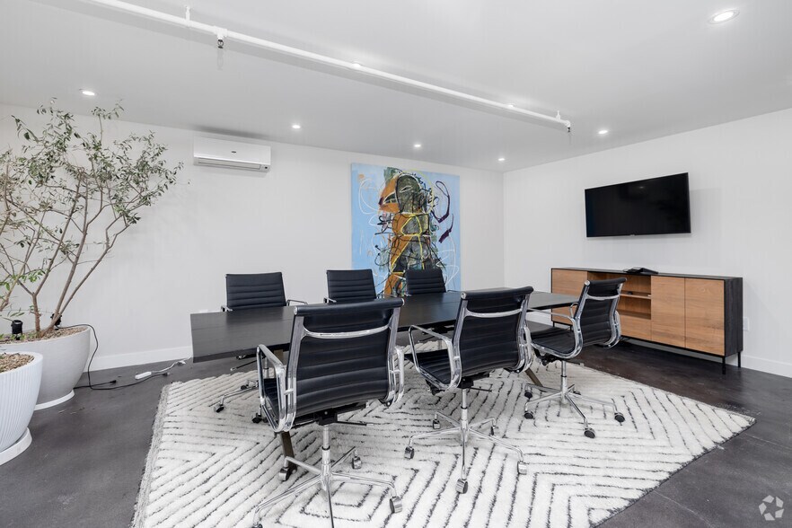 More Photos Of 1617 Broadway, Santa Monica Loft Creative Space For Sale