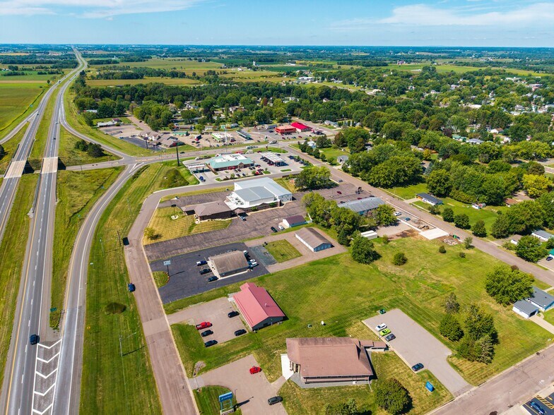 More Photos Of 205 E Hill St, Thorp Medical For Sale