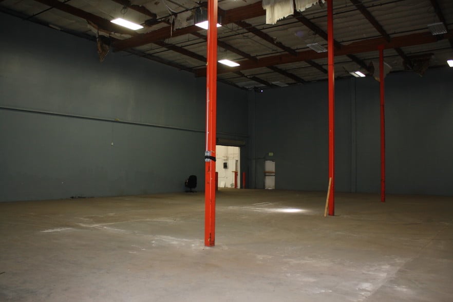 More Photos Of 1435 Fresno St, Fresno Freestanding For Lease