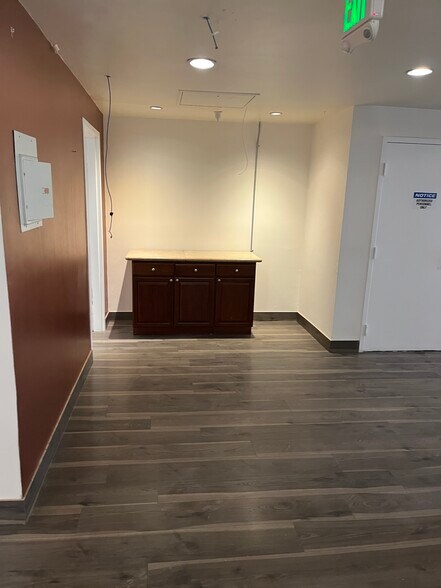 More Photos Of 5860-5862 Avalon Blvd, Los Angeles Medical For Lease