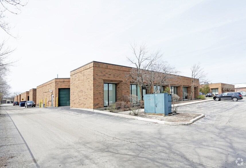 More Photos Of 747 Church Rd, Elmhurst Unknown For Lease