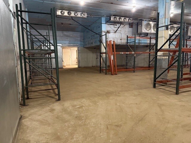 More Photos Of 2514 Foundry Pl, Clayville Industrial For Sale