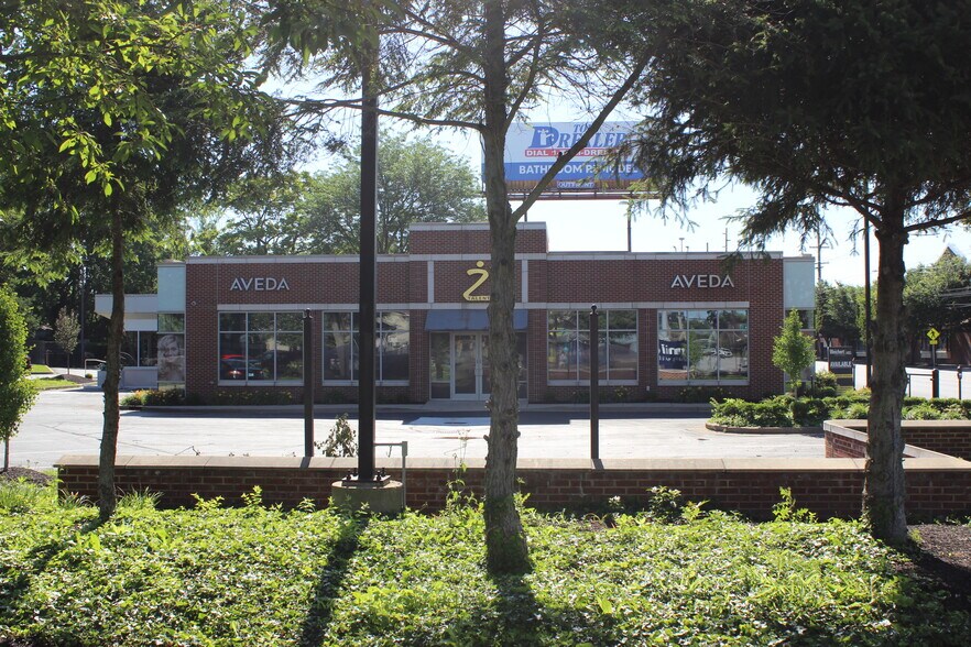 More Photos Of 2401 Bardstown Rd, Louisville Freestanding For Lease