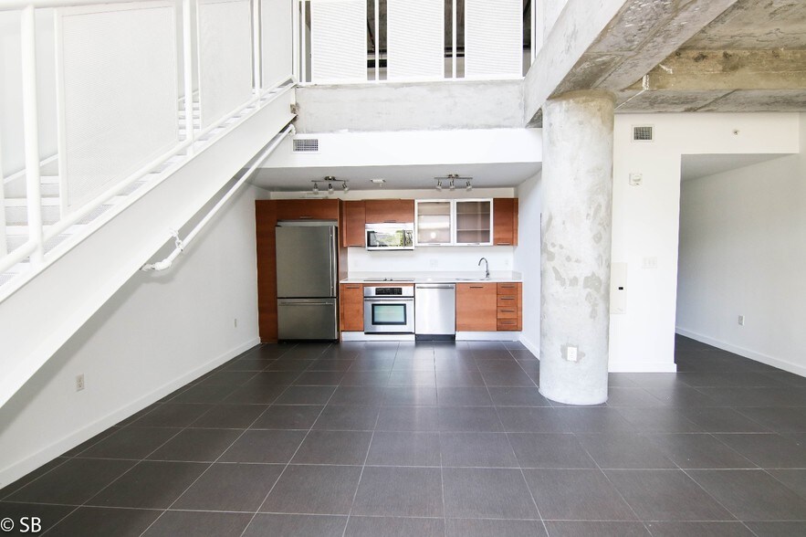 More Photos Of 3250 NE 1st Ave, Miami Apartments For Lease