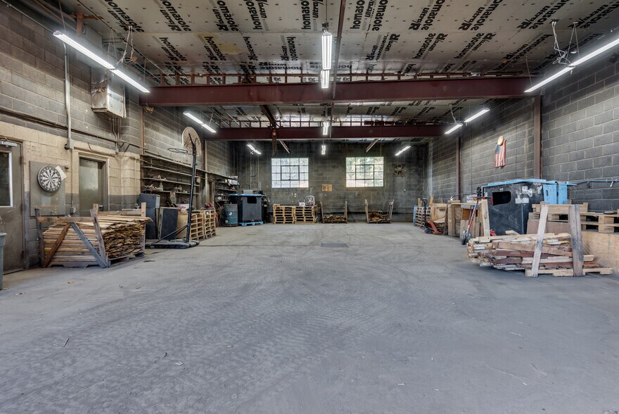 More Photos Of 77 N Market St, Nanticoke Distribution For Lease