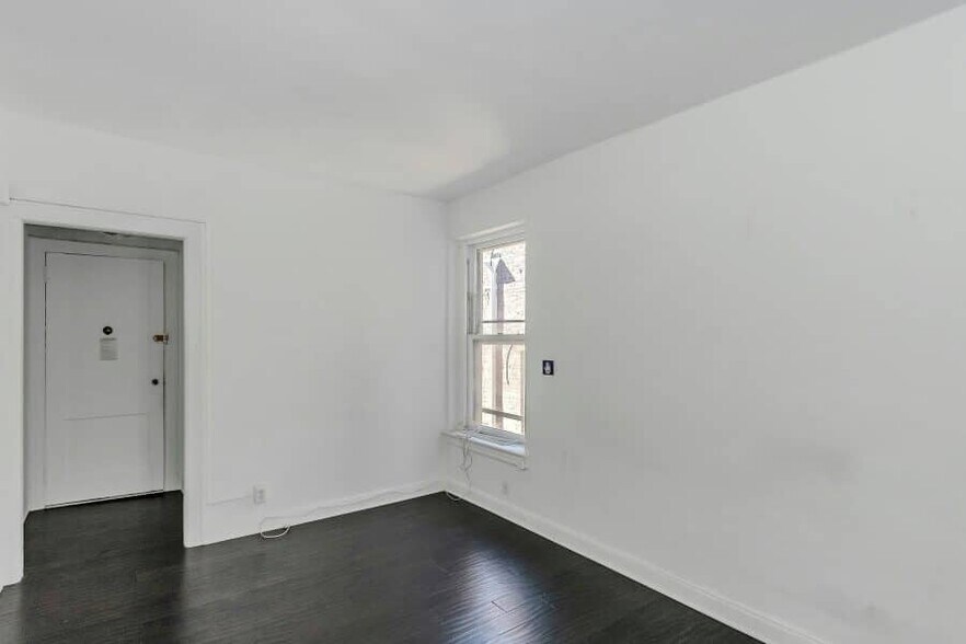 More Photos Of 240 Powers St, Brooklyn Apartments For Sale