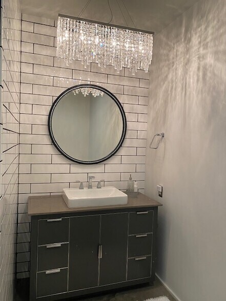 More Photos Of 100 E San Antonio St, Marfa Storefront Retail Office For Sale