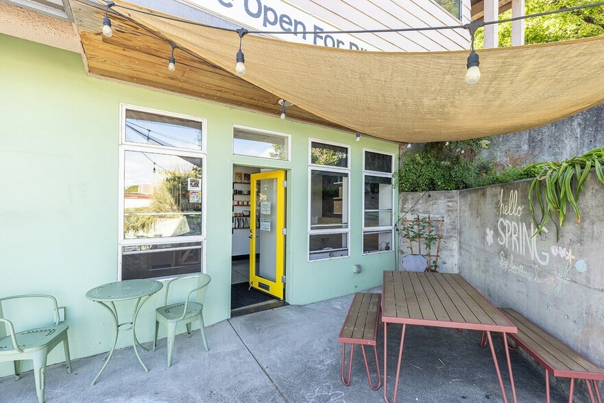 More Photos Of 7300 Healdsburg Ave, Sebastopol Office For Lease