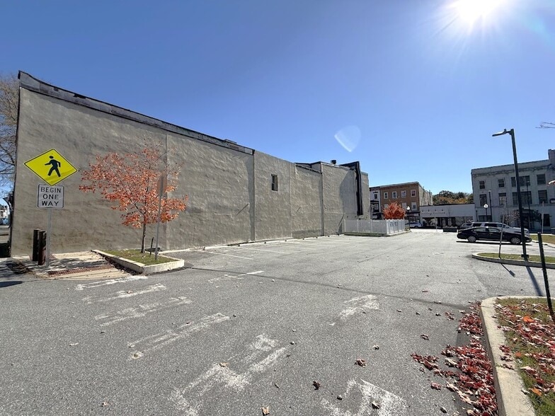 More Photos Of 143 E Lincoln Hwy, Coatesville Restaurant For Lease