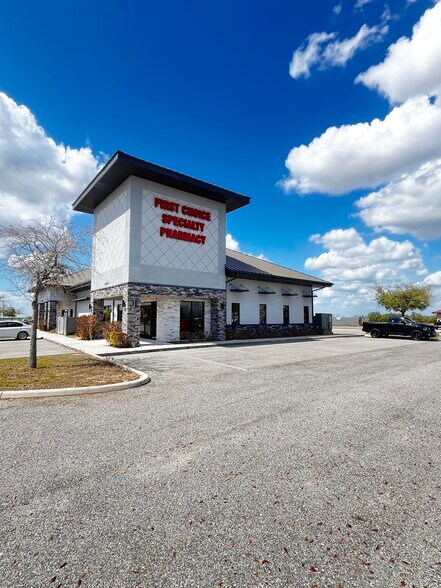 More Photos Of 109 Park Place Blvd, Davenport Office For Lease