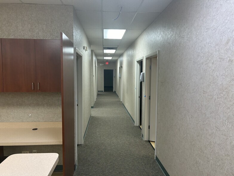 More Photos Of 1240 Il Route 83, Bensenville Medical For Sale