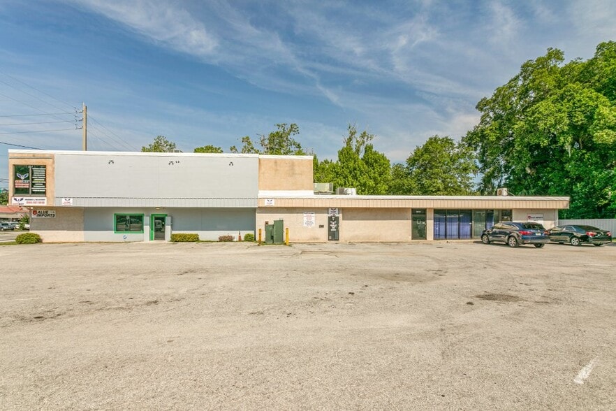 More Photos Of 6701 Beach Blvd, Jacksonville Freestanding For Lease