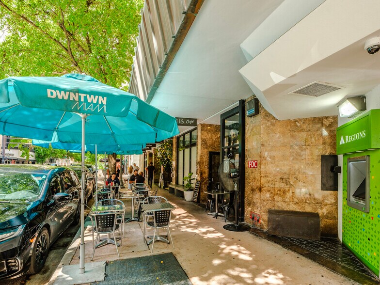 More Photos Of 235 SE 1st St, Miami Office For Sale