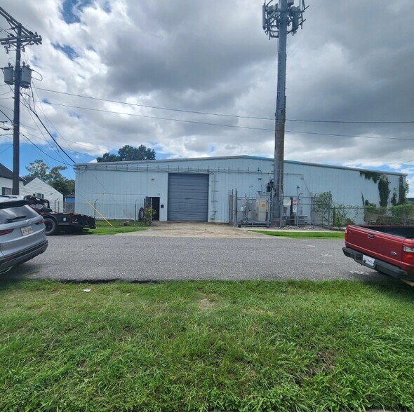Primary Photo Of 600 Magellan St, Gretna Warehouse For Lease
