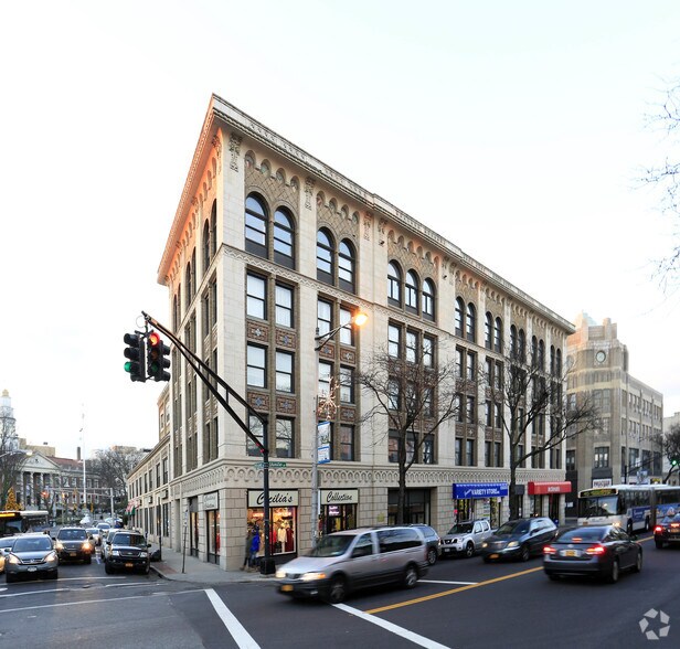 More Photos Of 6-10 Gramatan Ave, Mount Vernon Office For Lease