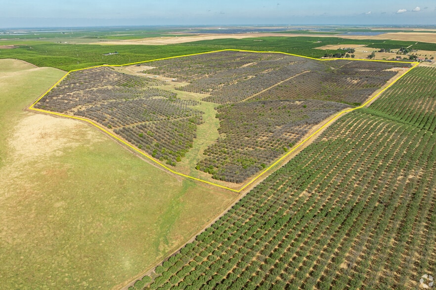 Primary Photo Of 24007 Avenue 2, Delano Land For Sale