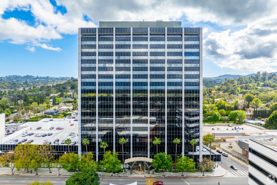 Primary Photo Of 15760 Ventura Blvd, Encino Office For Lease