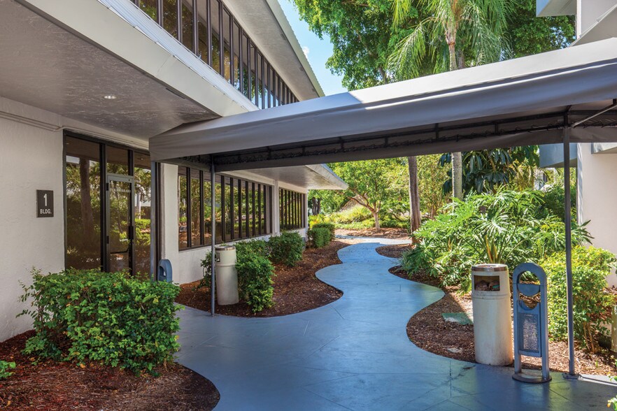 More Photos Of 700 W Hillsboro Blvd, Deerfield Beach Office For Lease