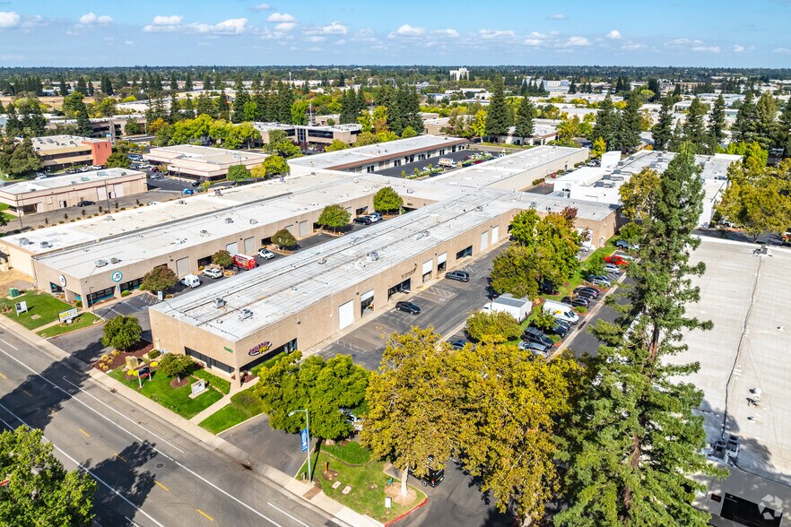 More Photos Of 11460 Sunrise Gold Cir, Rancho Cordova Manufacturing For Lease