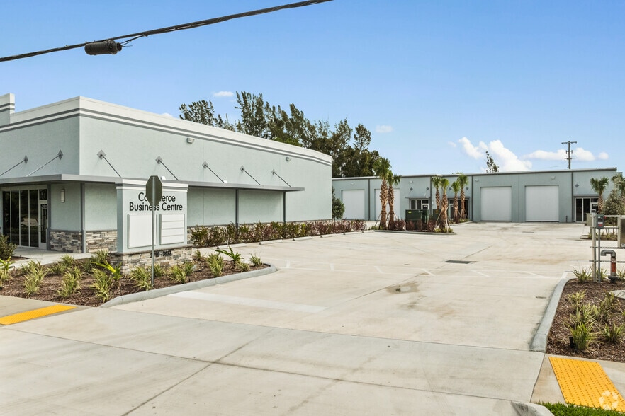 More Photos Of 3931 SE Commerce Ave, Stuart Warehouse For Lease