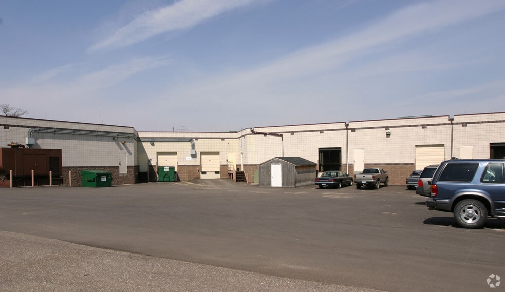 More Photos Of 343 E 82nd St, Chaska Warehouse For Sale