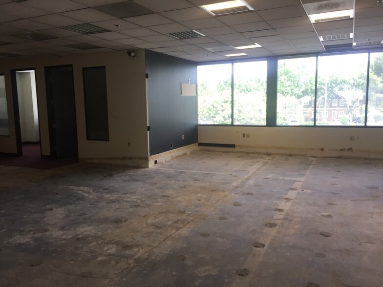 More Photos Of 401 W Lincoln Ave, Anaheim Office For Lease
