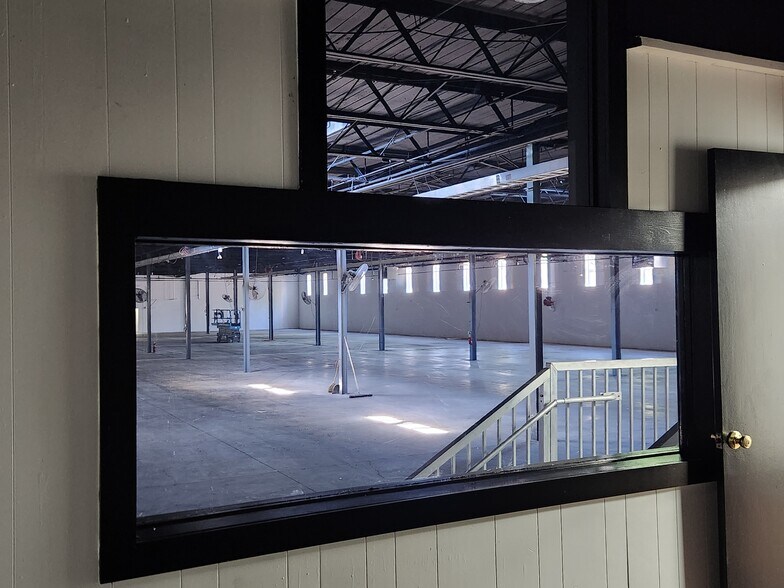 More Photos Of 1105 W Bramlett Rd, Greenville Industrial For Lease