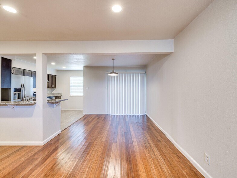 More Photos Of 100 Lorenz Rd, San Antonio Apartments For Sale