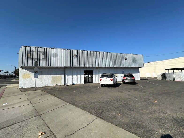 More Photos Of 1645 W State Highway 140, Merced Freestanding For Lease