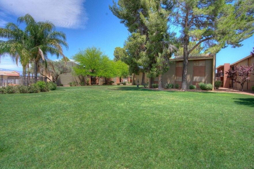 More Photos Of 6666 E Golf Links Rd, Tucson Apartments For Sale