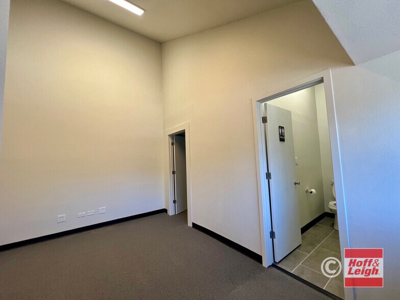 More Photos Of 6438-6444 S Quebec St, Centennial Office For Sale