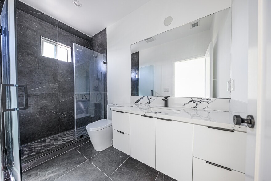 More Photos Of 1954-1958 Purdue Ave, Los Angeles Apartments For Sale