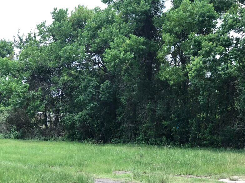 More Photos Of 117 W Archer Rd, Baytown Land For Sale