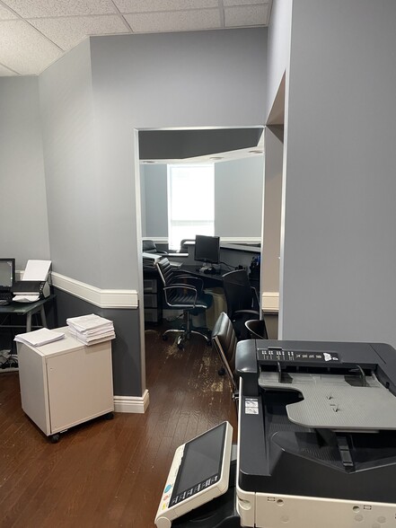 More Photos Of 461 Goffle Rd, Wyckoff Medical For Lease