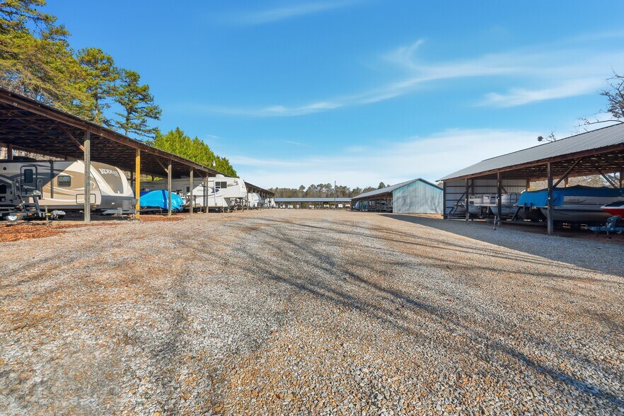 More Photos Of 2540 Silver Shoals rd, Toccoa Flex For Sale