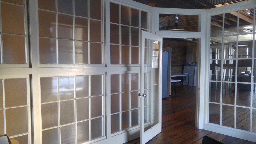 More Photos Of 714 Gay, Knoxville General Retail For Lease