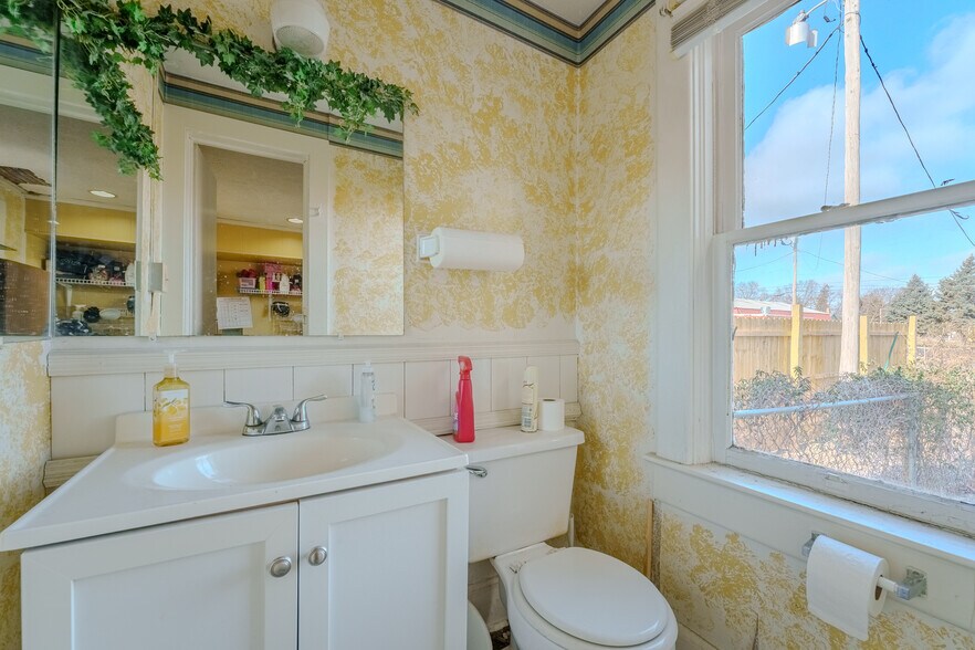 More Photos Of 101 W National Rd, Englewood Freestanding For Sale
