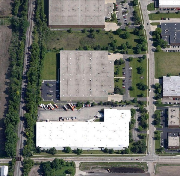 820 Frontenac Rd, Naperville, IL 60563 Industrial For Lease