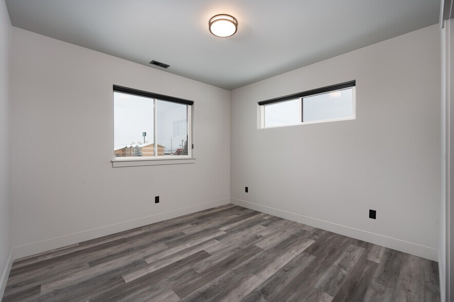 More Photos Of 203 Fletching Way, Belgrade Flex For Sale