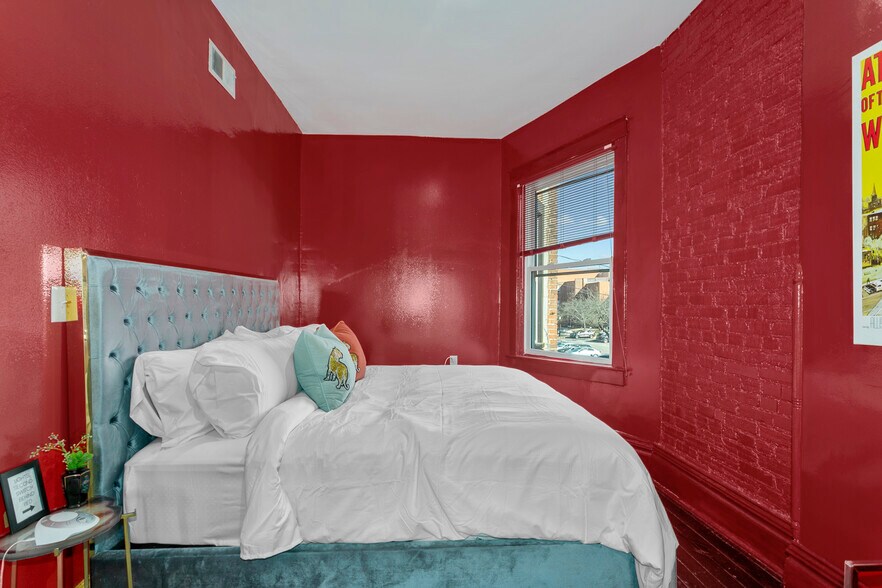 More Photos Of 120-122 W 5th St, Kansas City Storefront Retail Residential For Sale