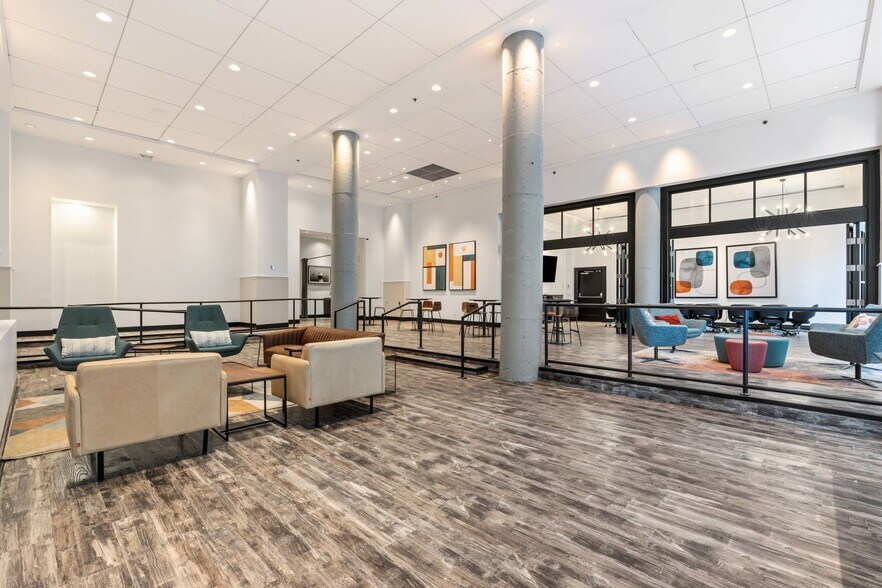 More Photos Of 360 Saint Peter St, Saint Paul Apartments For Lease
