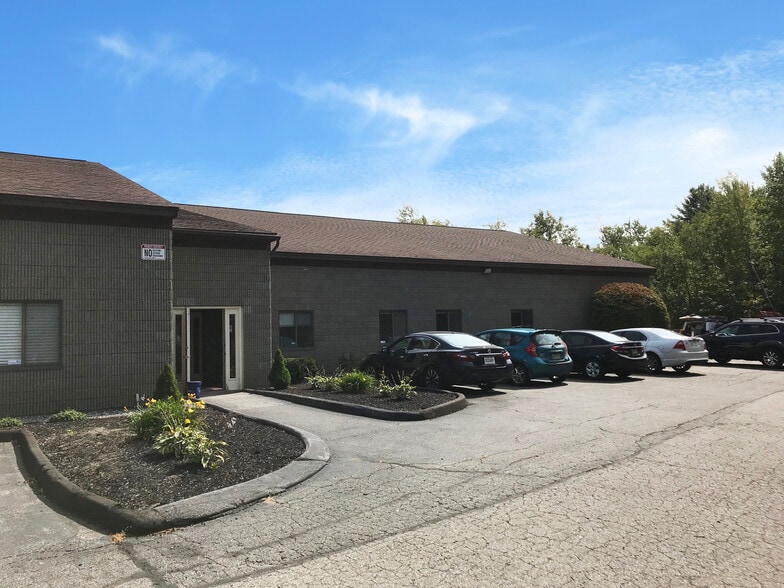 More Photos Of 37-41 Evergreen Dr, Portland Warehouse For Lease