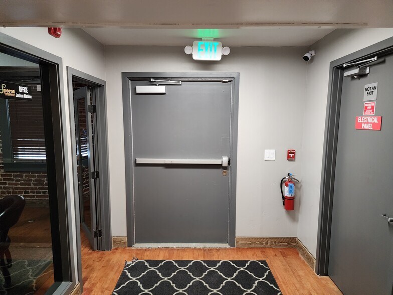 More Photos Of 142-144 N K St, Tulare Restaurant For Sale