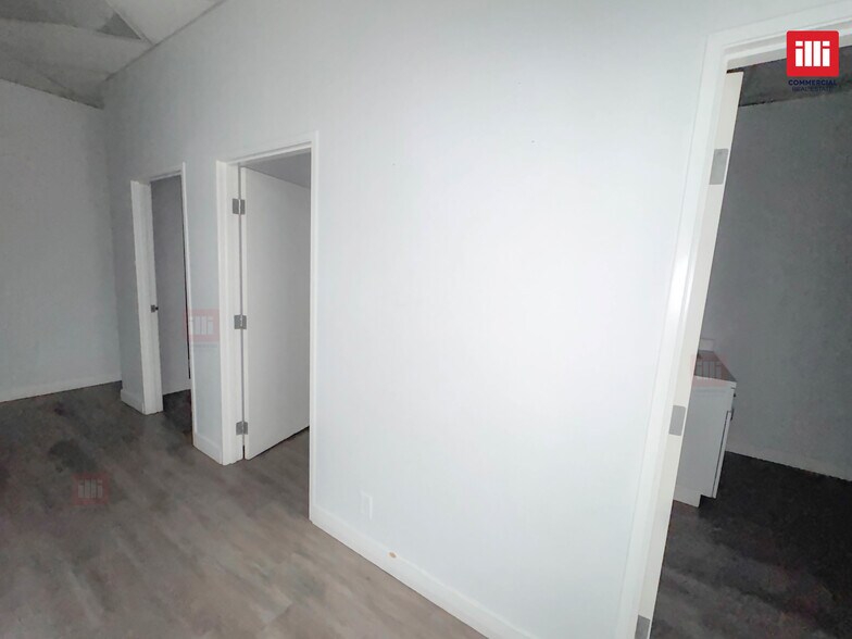 More Photos Of 15333-15339 Sherman Way, Van Nuys Storefront For Lease